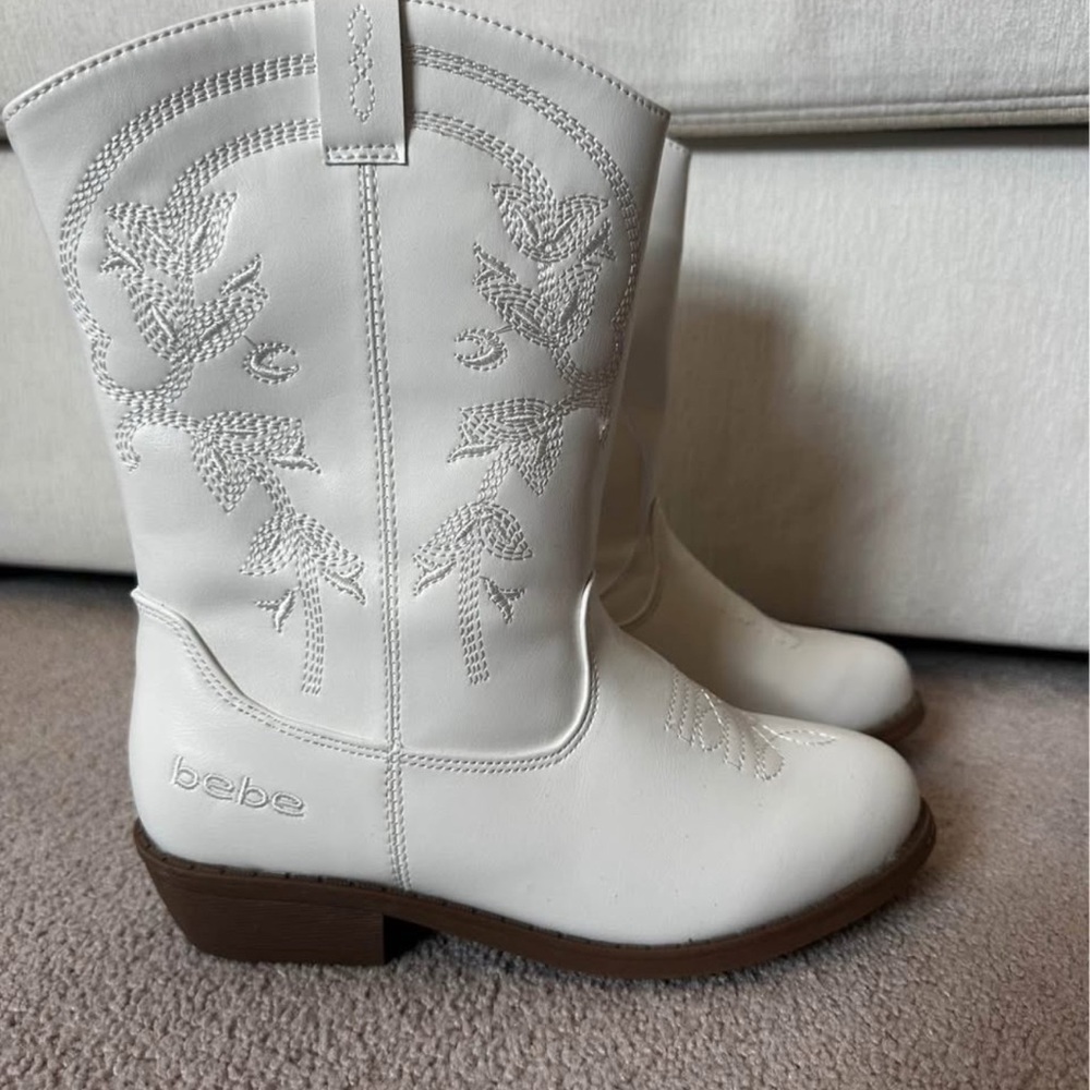 Bebe White and Brown Western Boots with Decorative Stitching